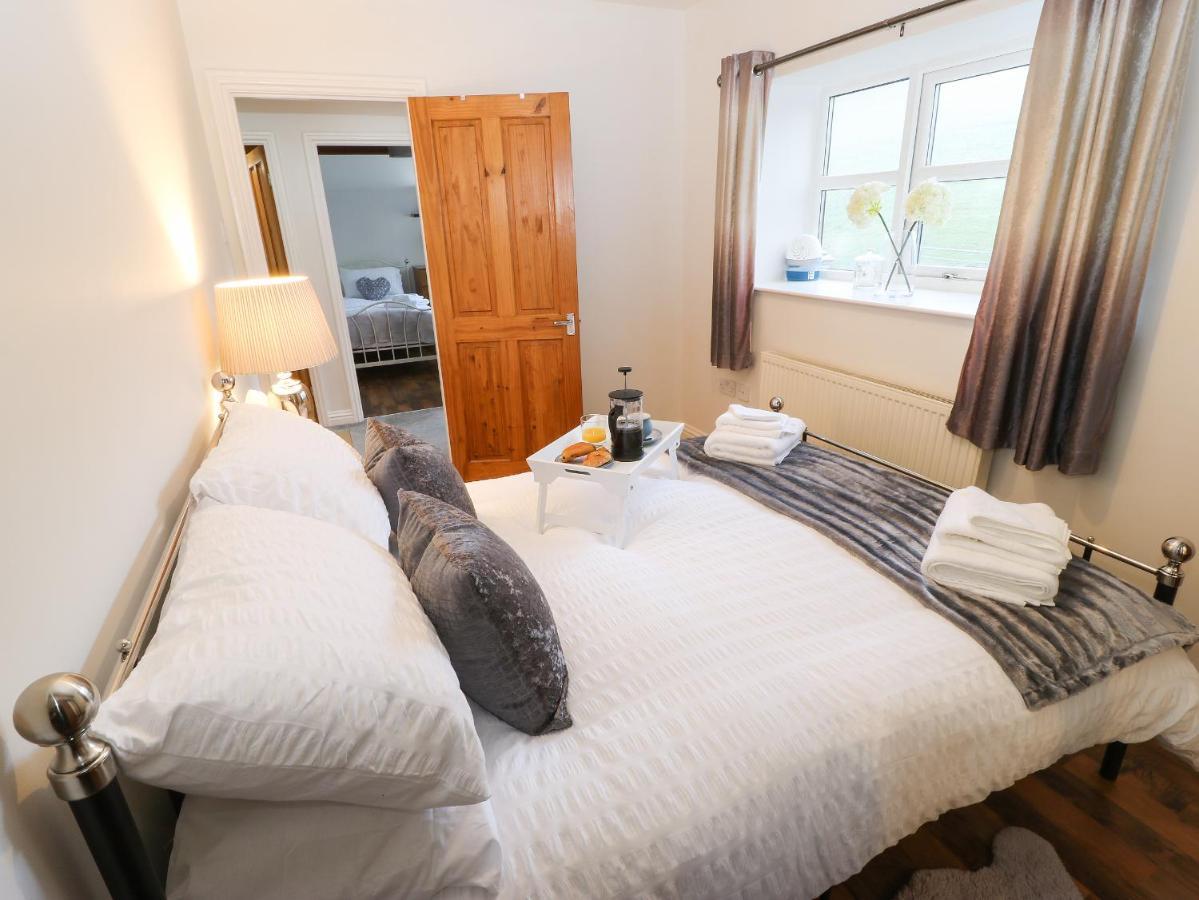 The Coach House Villa แบรดฟอร์ด ภายนอก รูปภาพ